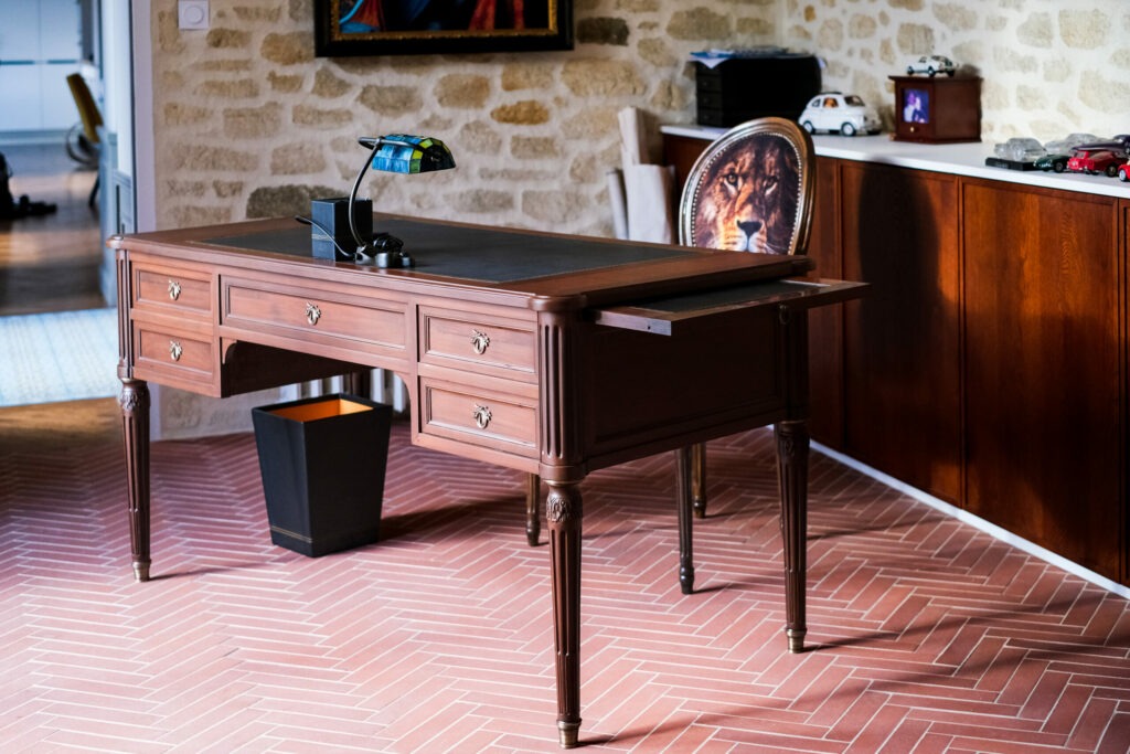 Restauration d&rsquo;un bureau ancien